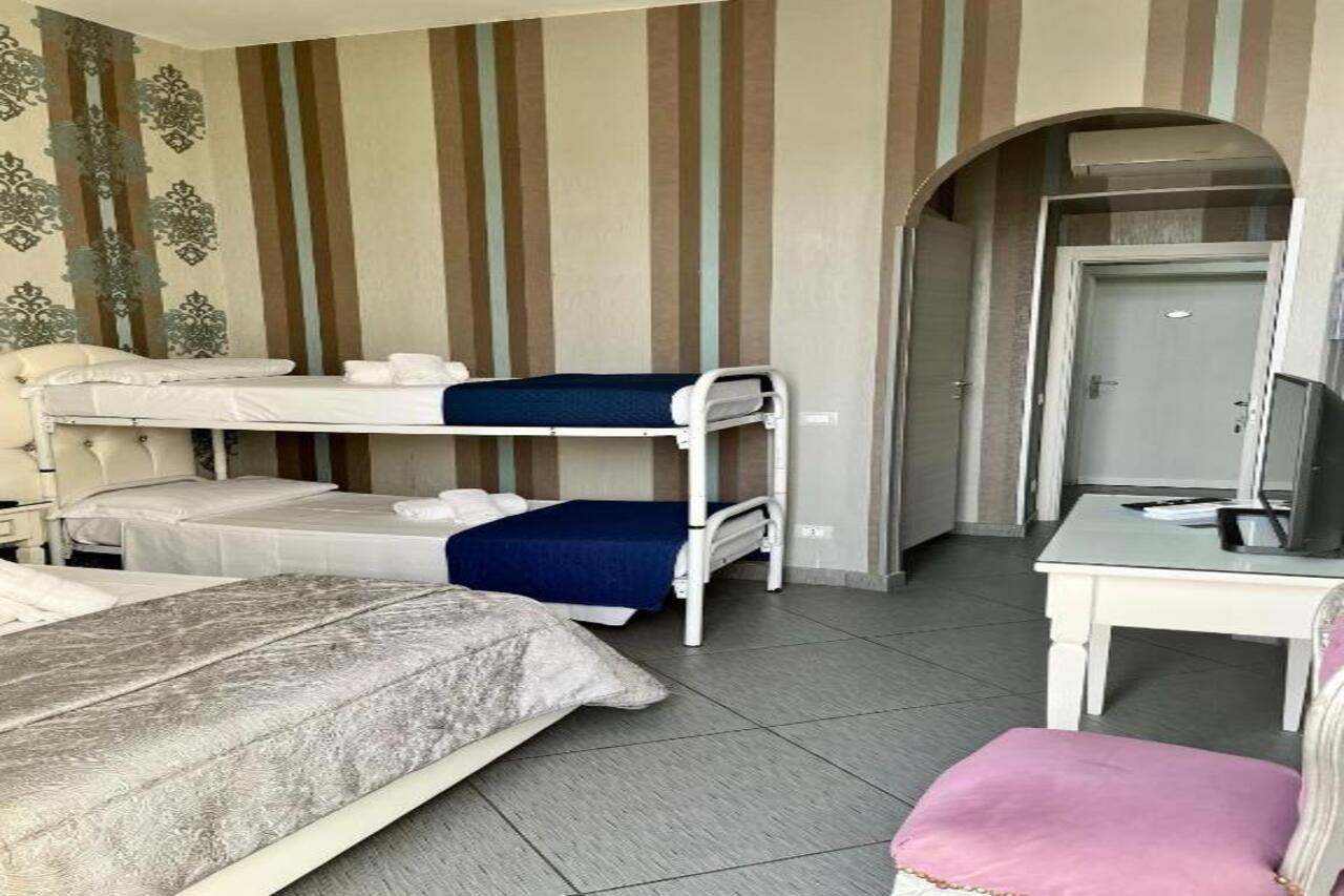 Hotel New Sayonara Napoli Esterno foto